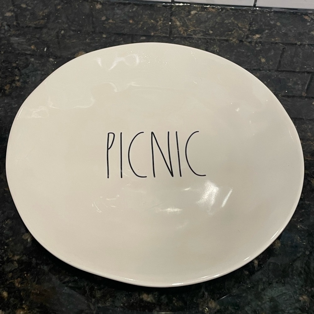 Set of 4 Rae Dunn plates